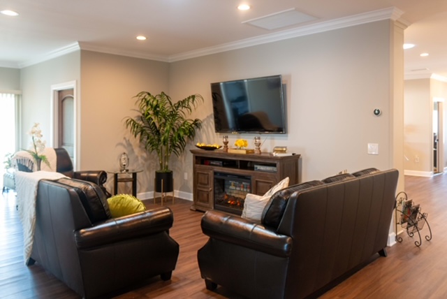 Evergreen Senior Home Care At Corona - Interior photo 7